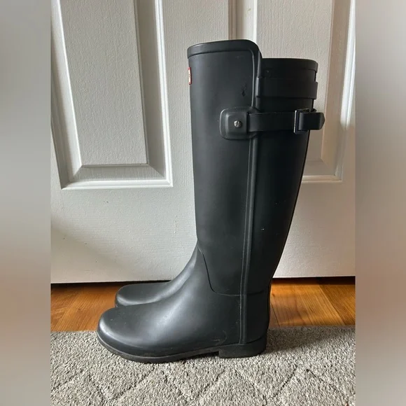 HUNTER Refined Slim Fit Rain Boots - Picture 2 of 4